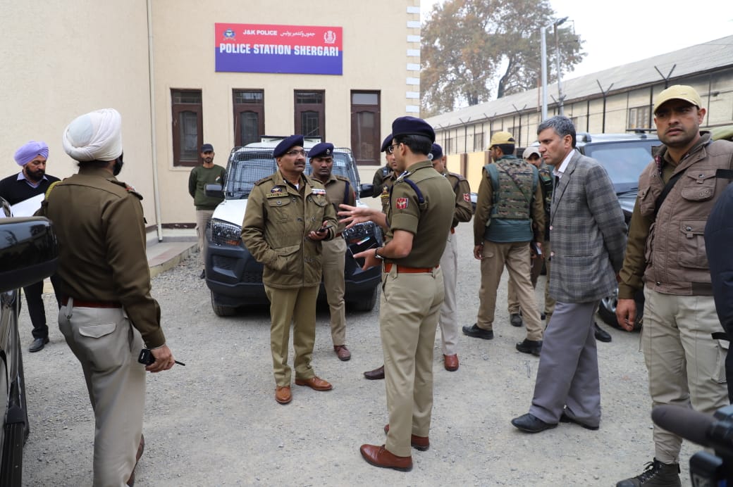Visit-of-DGP-JK-to-District Srinagar